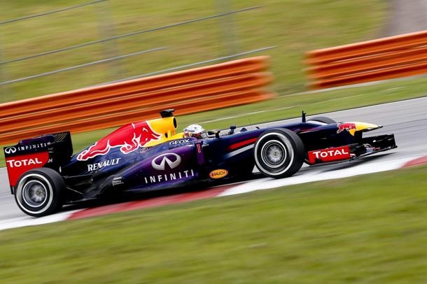 Risultati F1 GP Malesia: trionfa Vettel. Alonso fuori al secondo giro
