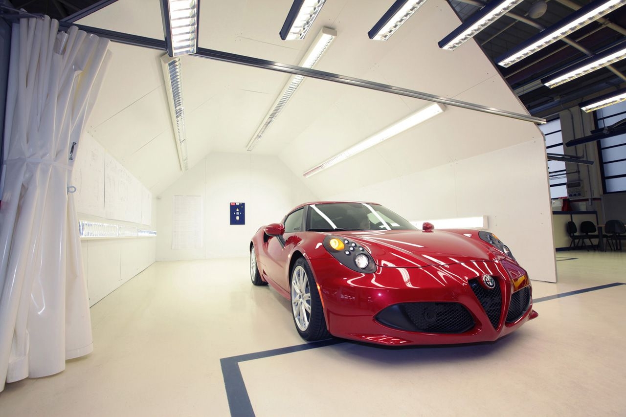 Alfa Romeo 4C: caratteristiche tecniche e materiali