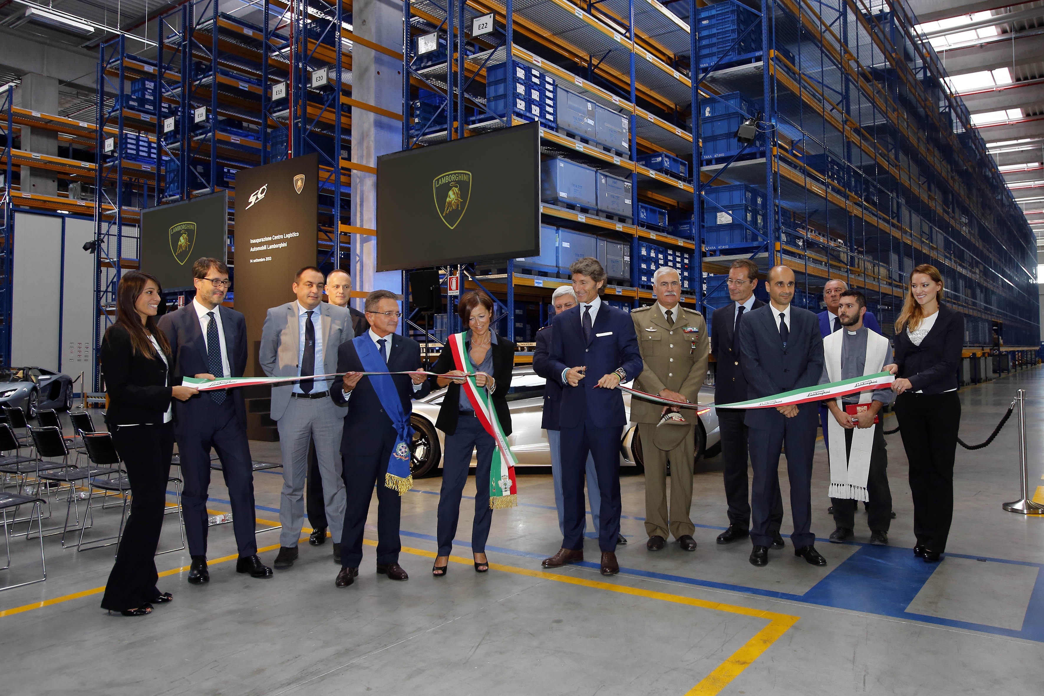 Lamborghini inaugura il nuovo centro logistico da 10 mila metri quadri