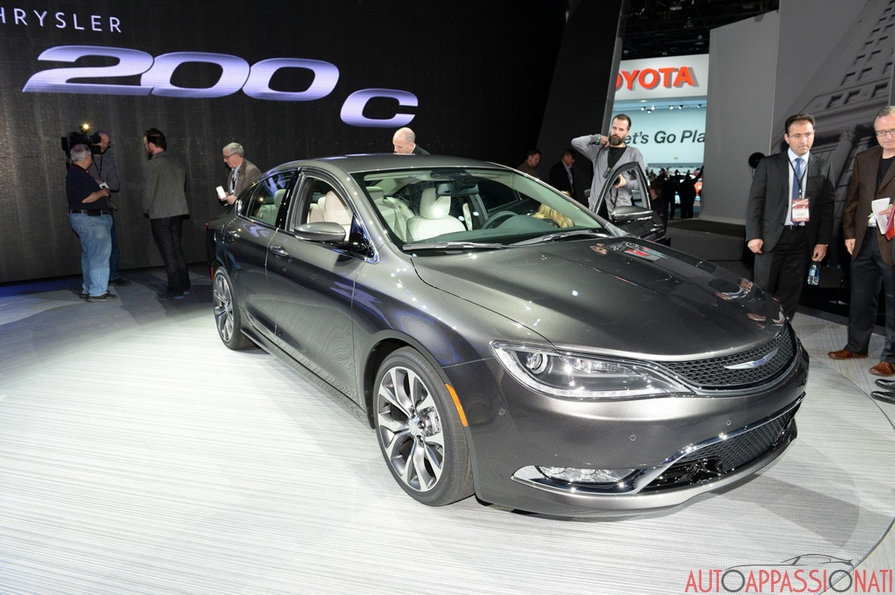 Chrysler 200: presentata la nuova generazione al NAIAS di Detroit