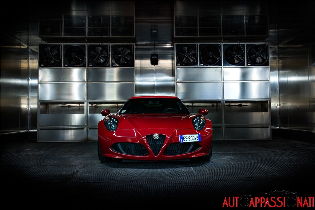 Alfa Romeo 4C conquista l’Europa: arrivano nuovi da Spagna e Polonia