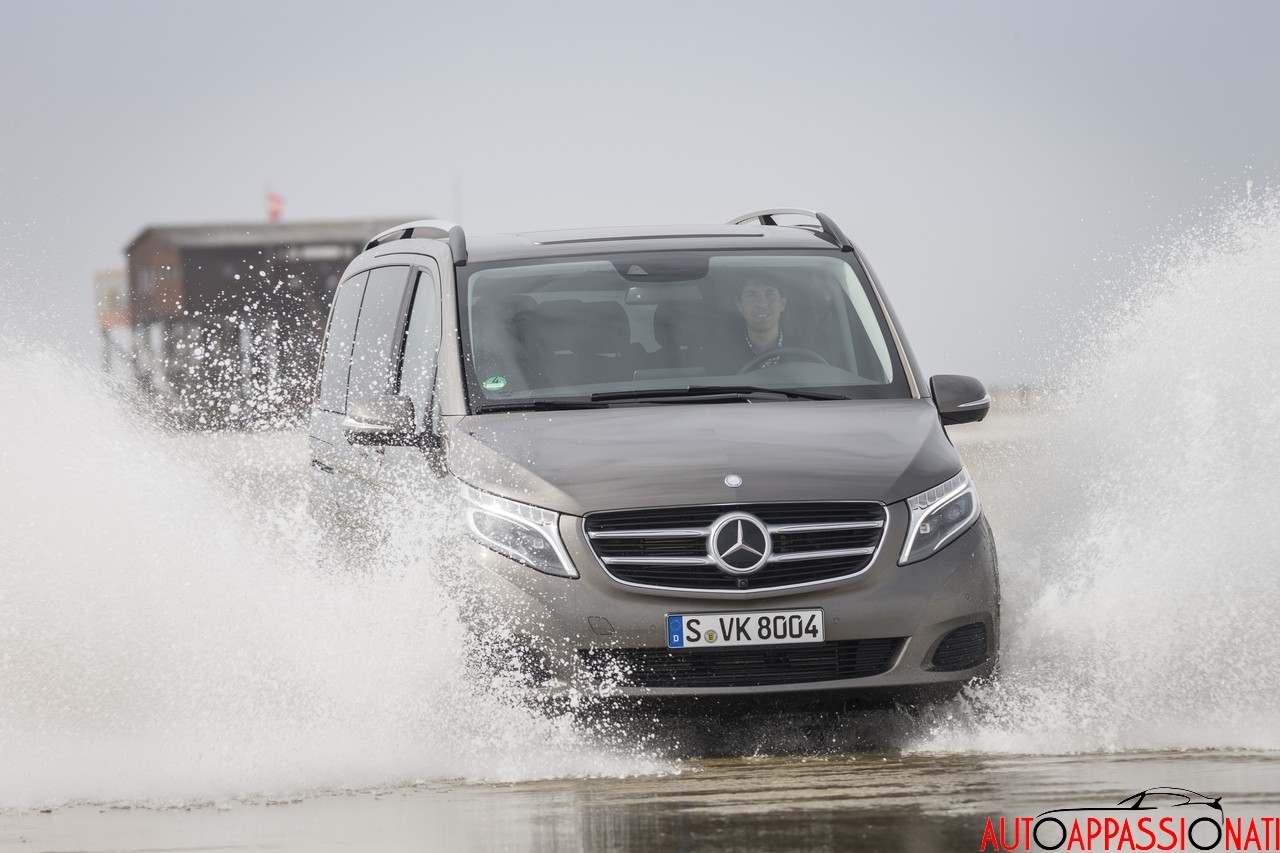 Mercedes-Benz Classe V: la prova su strada in anteprima