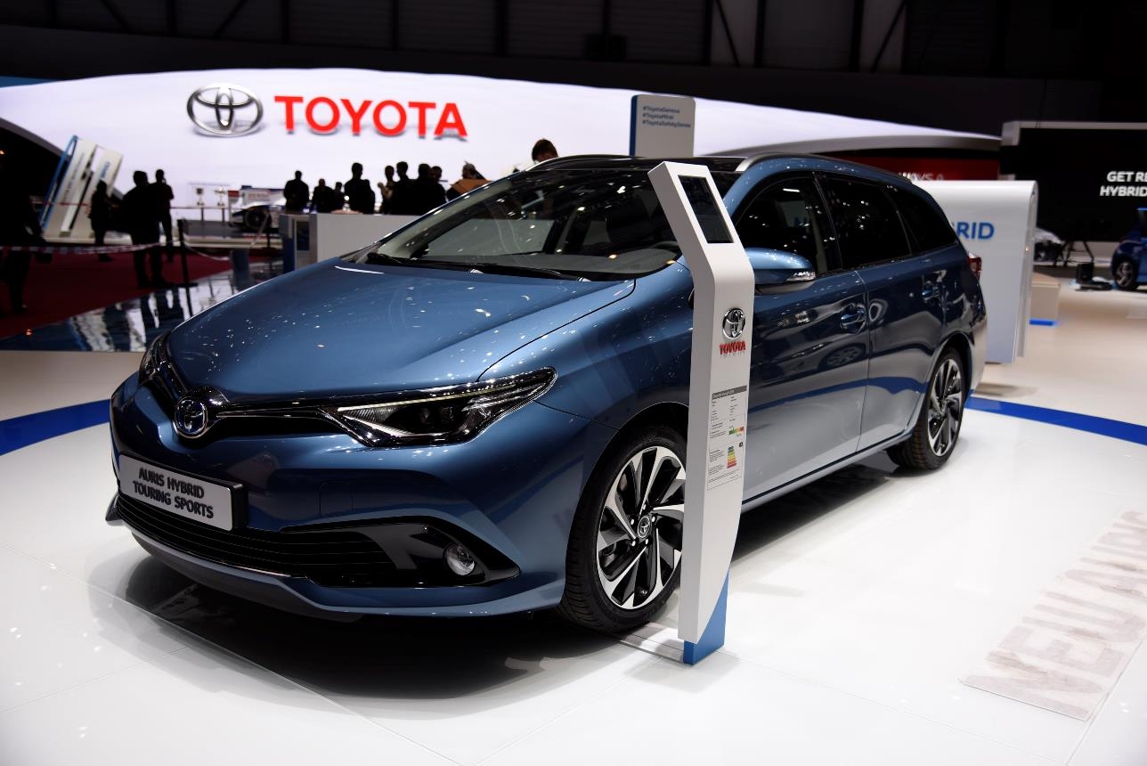 Nuova Toyota Auris | Salone di Ginevra 2015