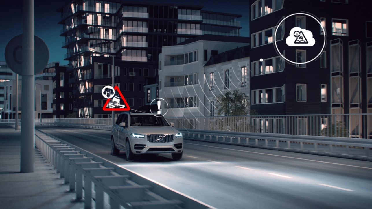 Volvo studia una connessione in Rete per aumentare la sicurezza