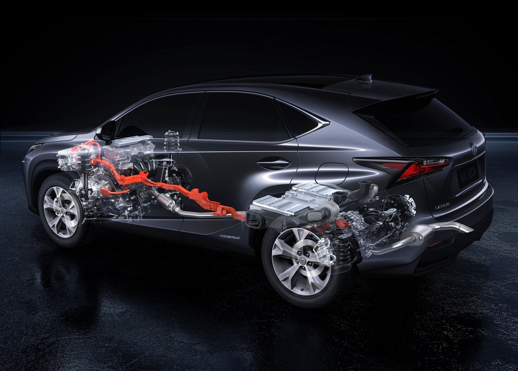 Tecnica: Lexus NX Hybrid, 10 cose che (forse) non sapevate