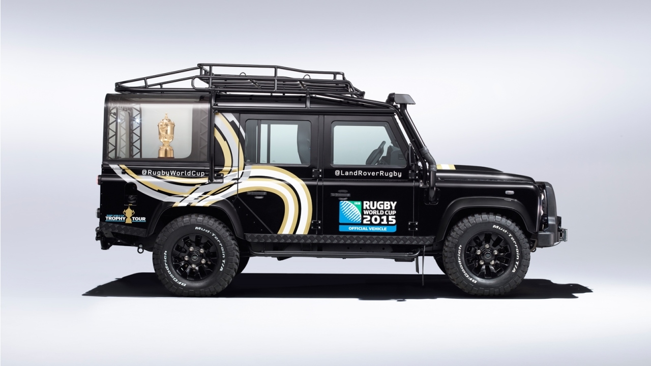 Il Land Rover Defender trasporterà la Coppa del Mondo di Rugby