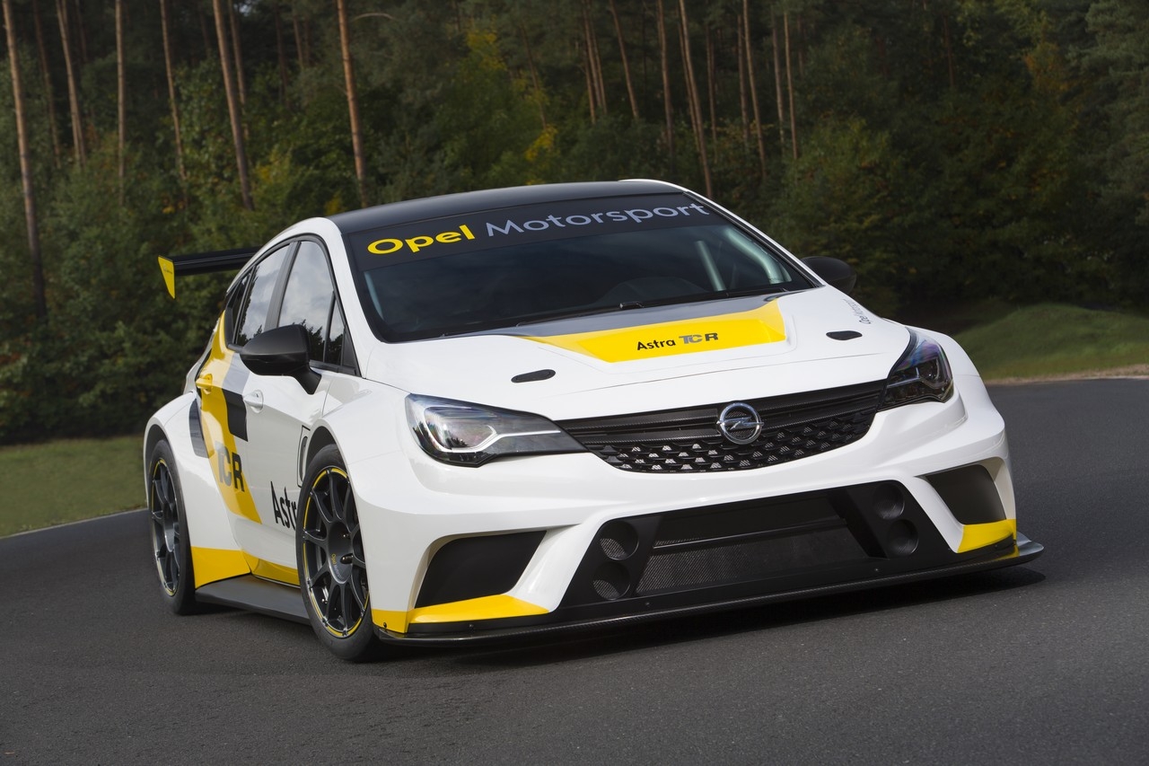 Opel Astra TCR: tutte le informazioni