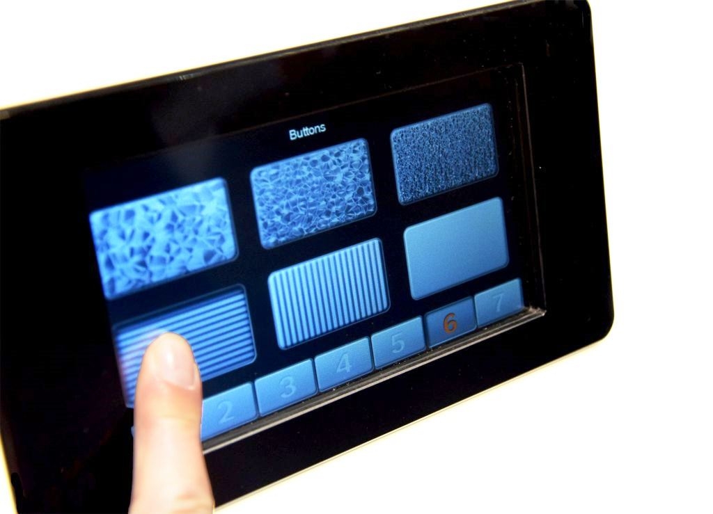 Bosch: premiato il display che rende i tasti percettibili al tatto