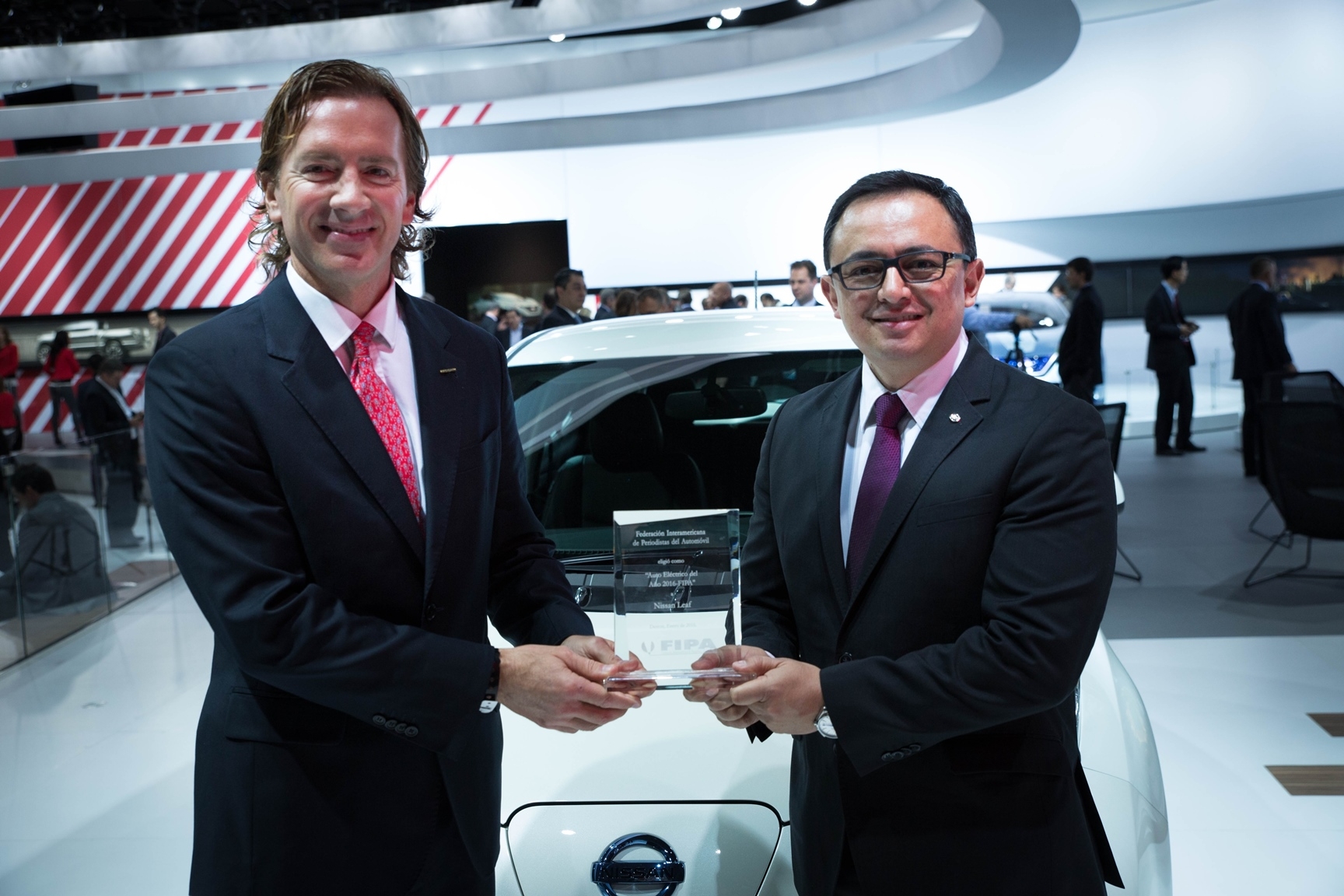 Nissan LEAF eletta “Electric Car of the Year” dalla FIPA