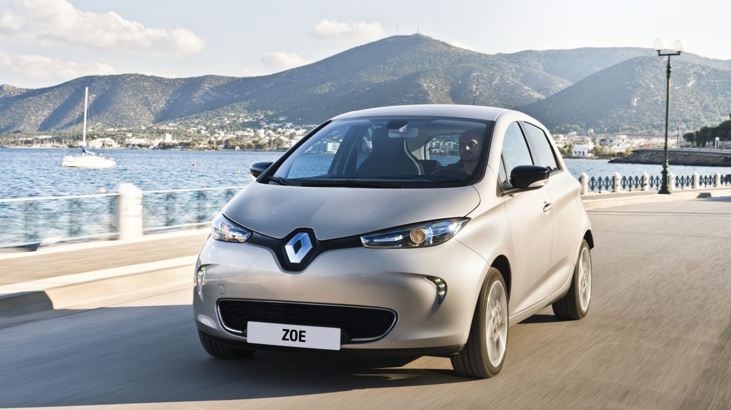 Renault leader dei veicoli elettrici in Europa nel 2015