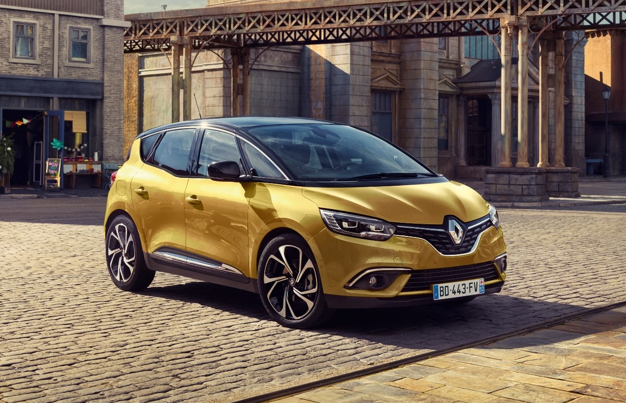 Renault svela in anteprima Nuova Scenic