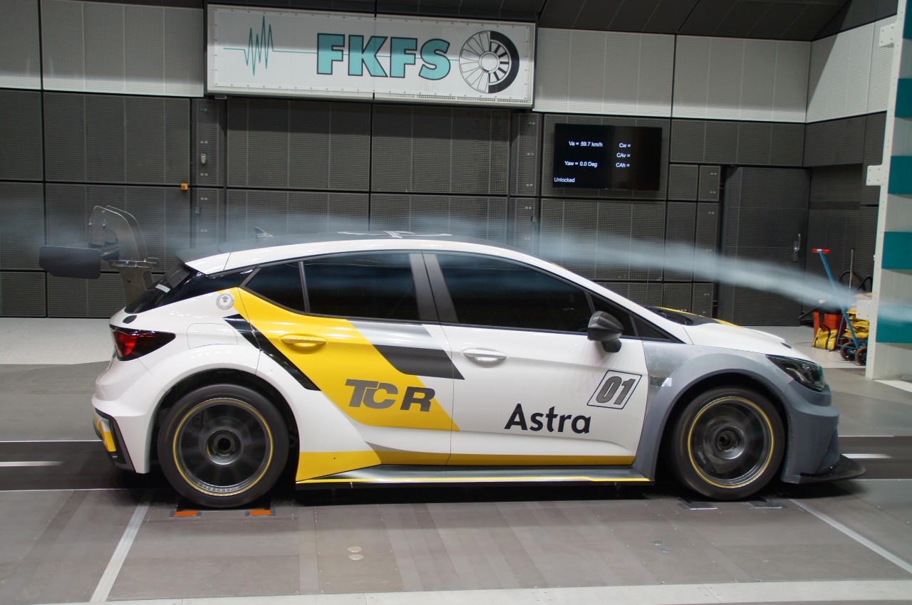 Aerodinamica eccezionale: Opel Astra TCR parte con le migliori premesse