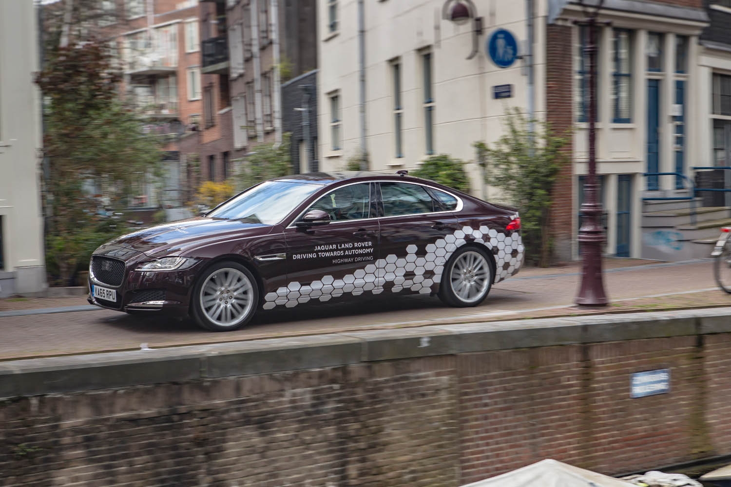 Jaguar Land Rover partecipa al progetto di standardizzazione delle tecnologie sui veicoli autonomi