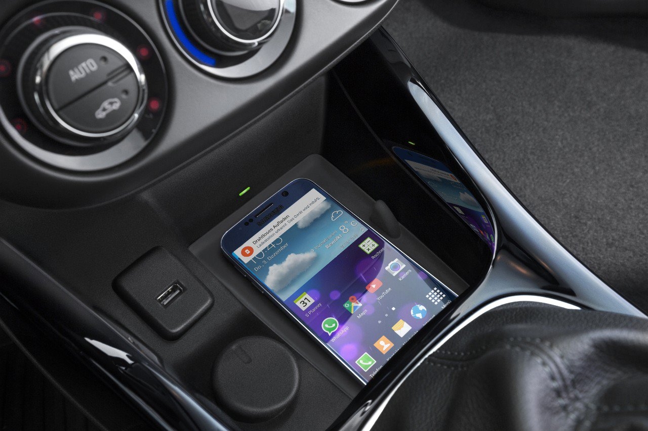 Su Opel ADAM arriva la ricarica wireless integrata per smartphone