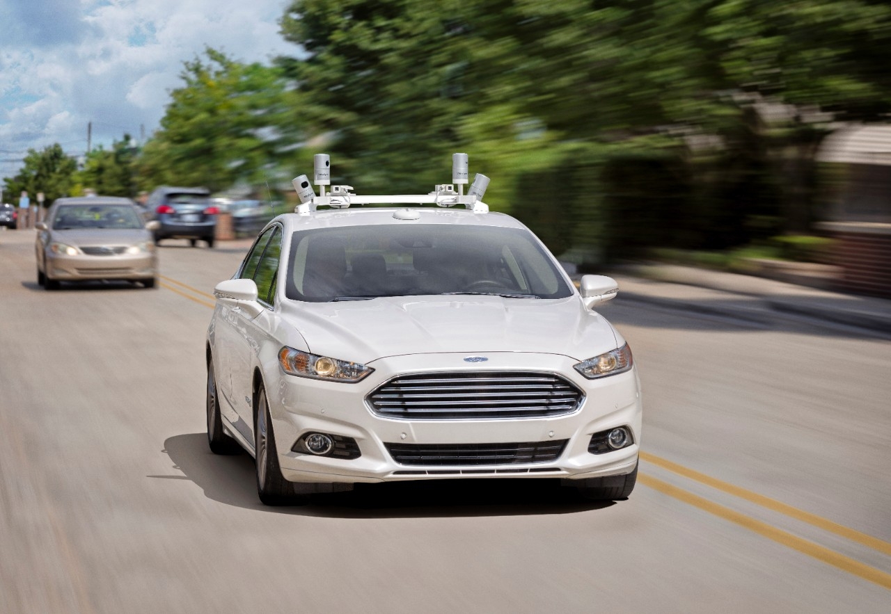 Ford: vettura a guida autonoma entro il 2021, senza volante e pedali