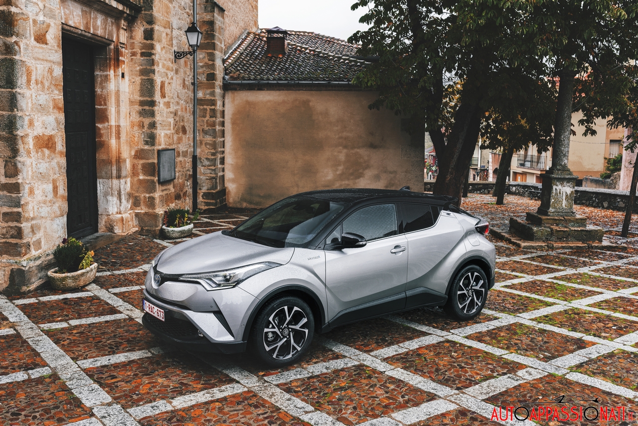 Toyota C-HR | Prova su strada in anteprima
