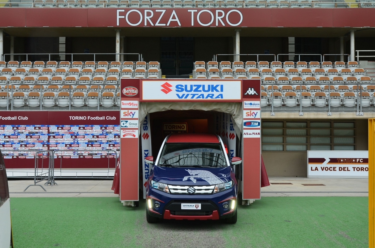 Suzuki porta al Motor Show i campioni del Torino FC