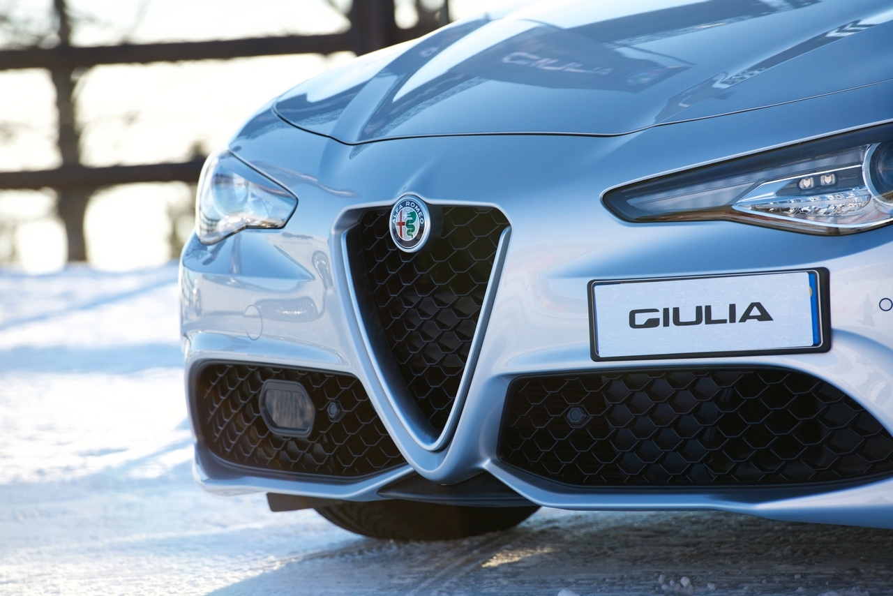 Alfa Romeo Giulia e Abarth 595 nominate Best Car 2017