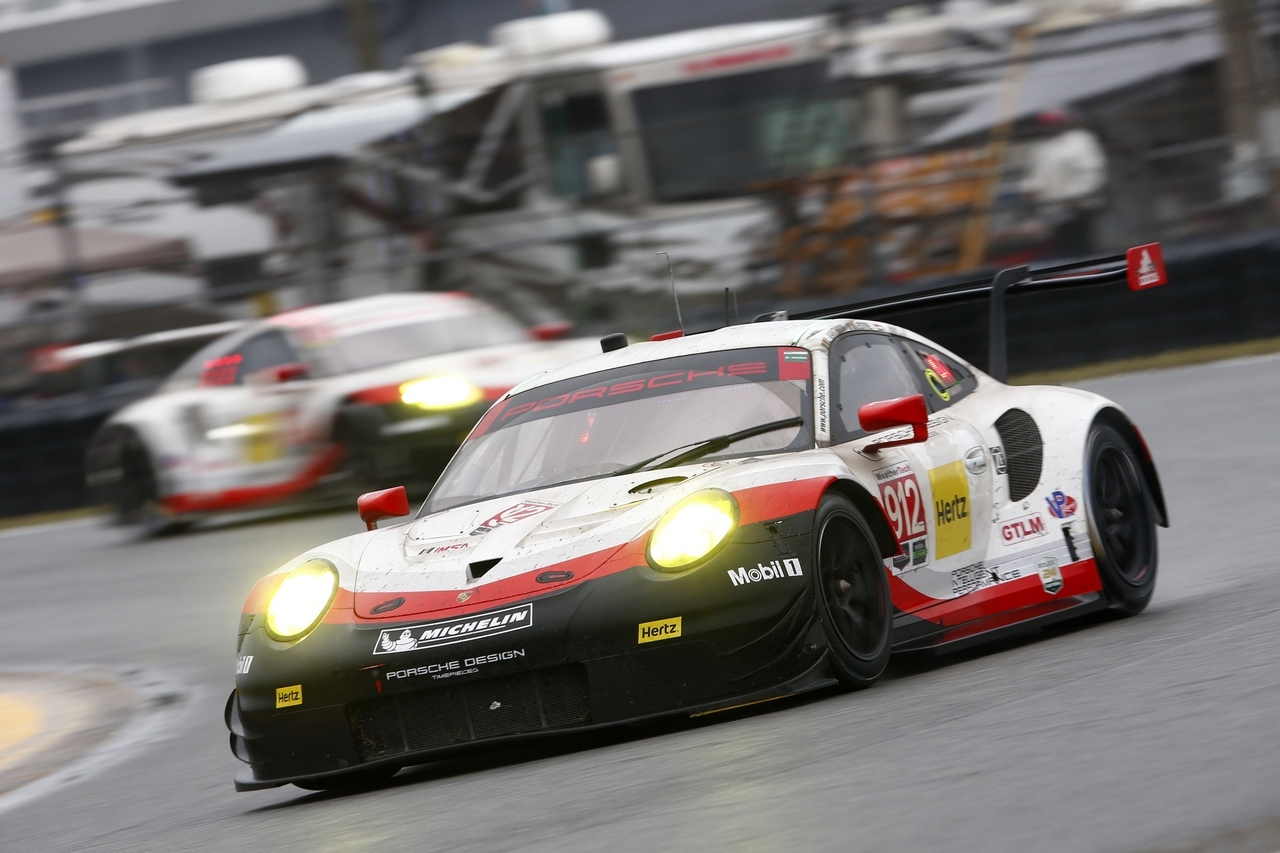 La nuova Porsche 911 RSR convince a Daytona