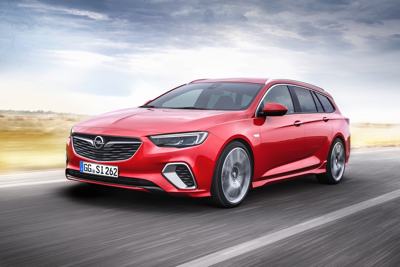 Opel Insignia GSi Sports Tourer: la station wagon che morde l’asfalto