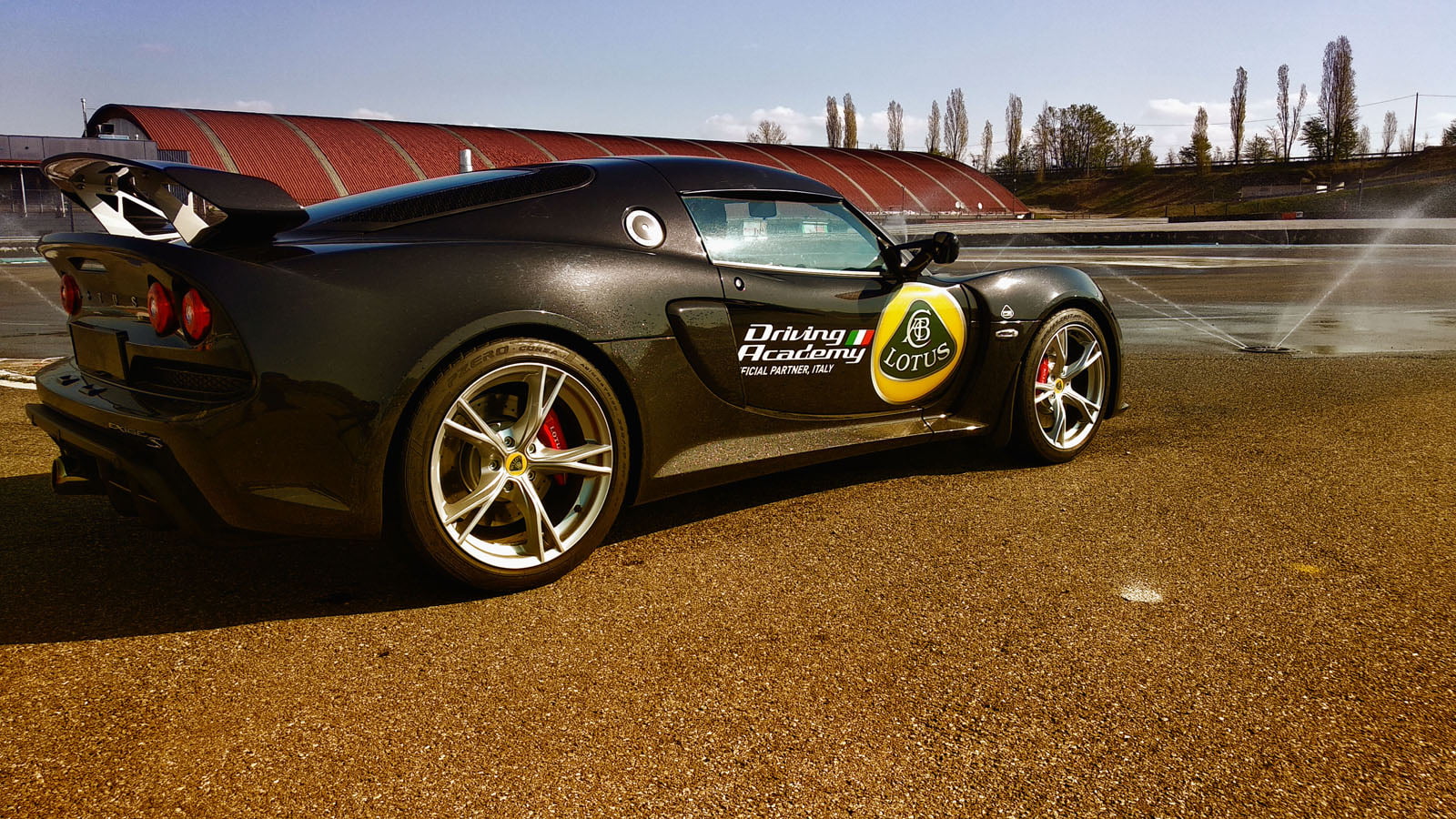 Lotus Driving Academy: si gira in pista con le auto della Casa di Hethel