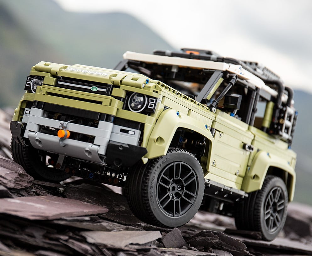 Land Rover Defender LEGO Technic