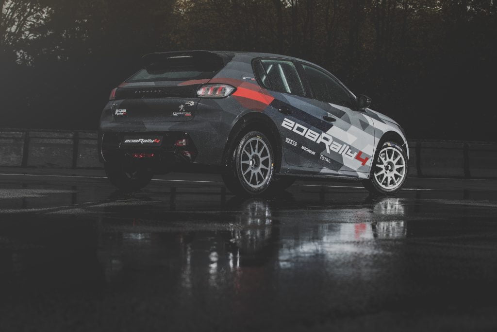 Peugeot 208 Rally 4 posteriore