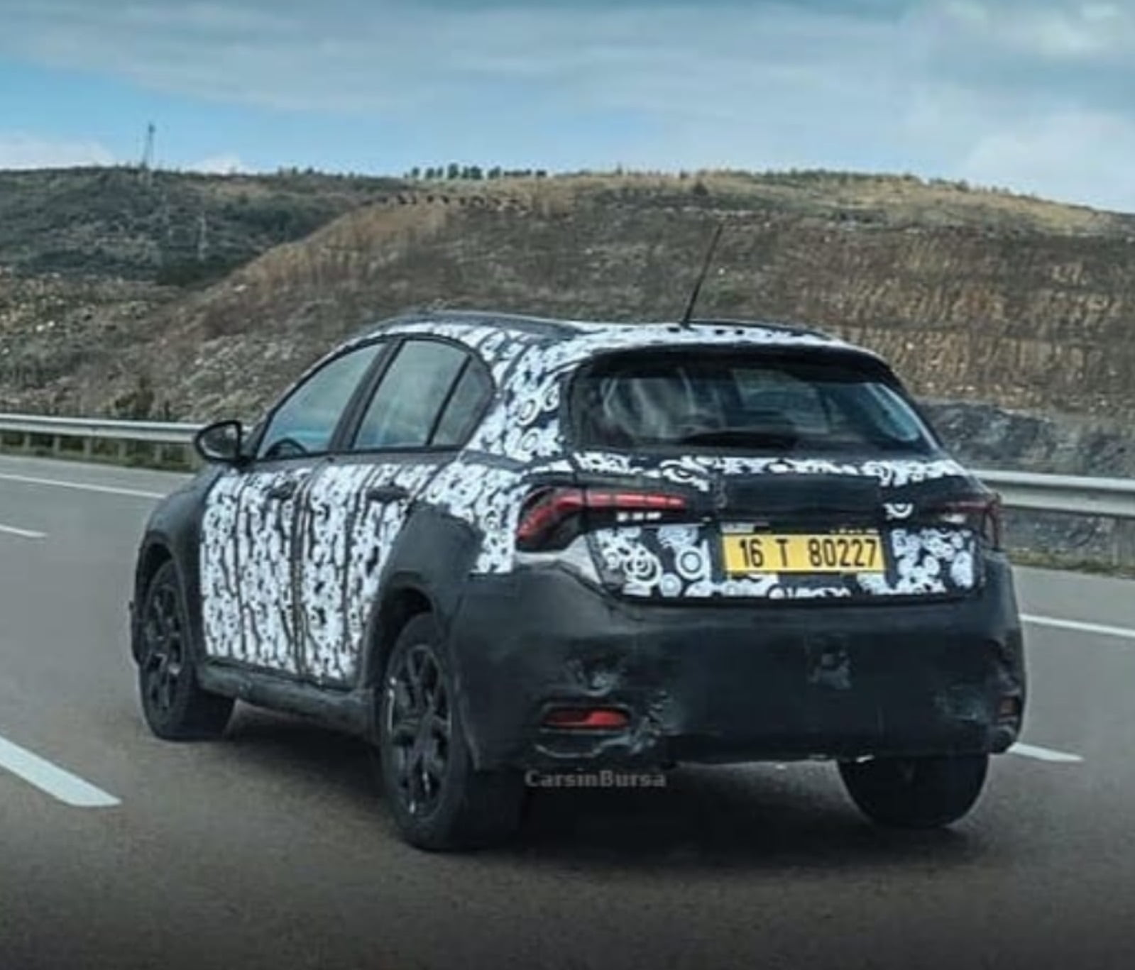 Fiat Tipo Cross restyling 2020