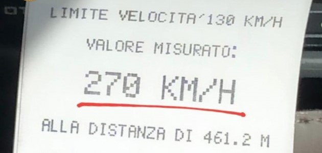 Porsche multa 270 km/h