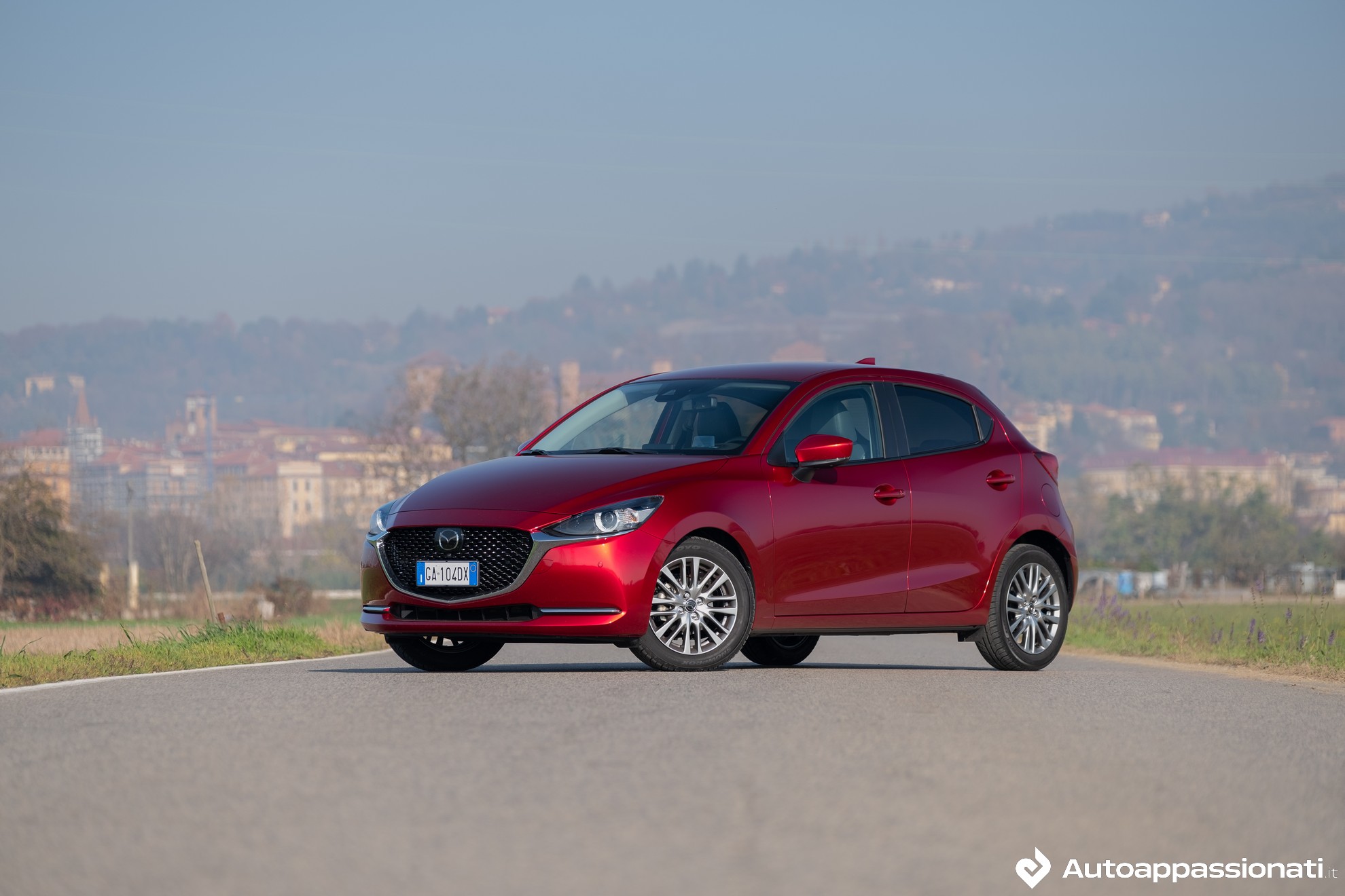 Mazda2 1.5 M Hybrid | Prova su strada, motore, consumi e prezzi