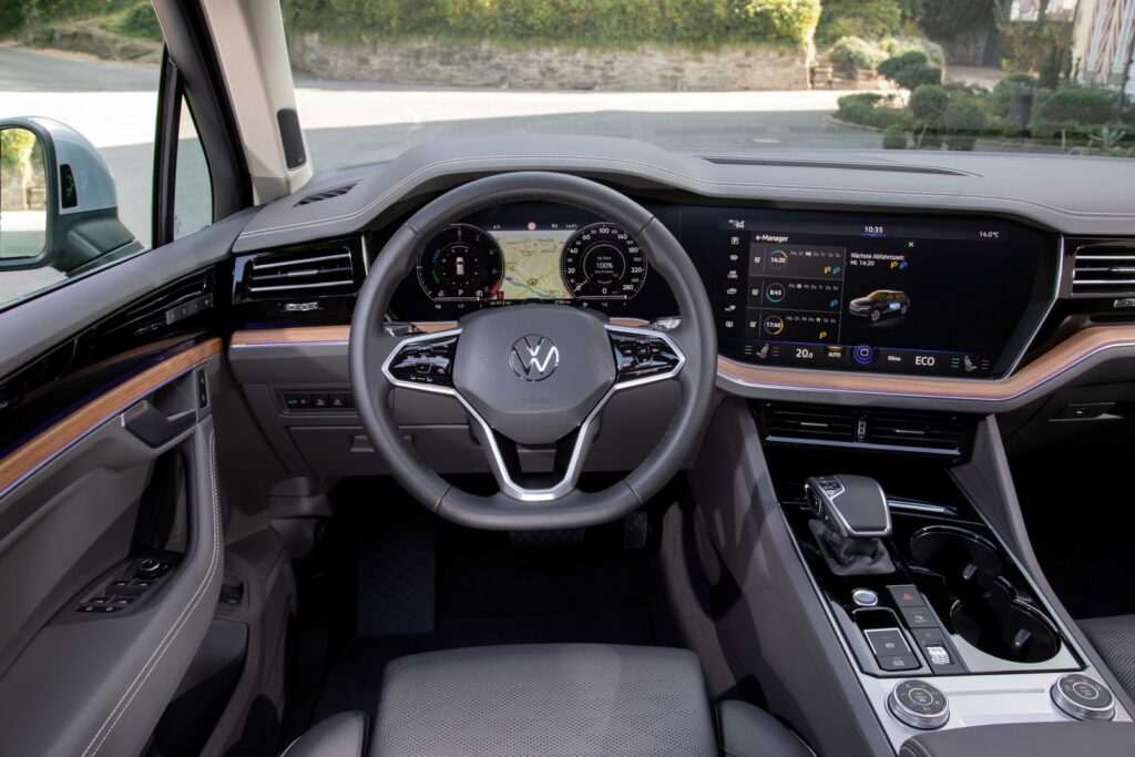 VW Touareg eHybrid interni