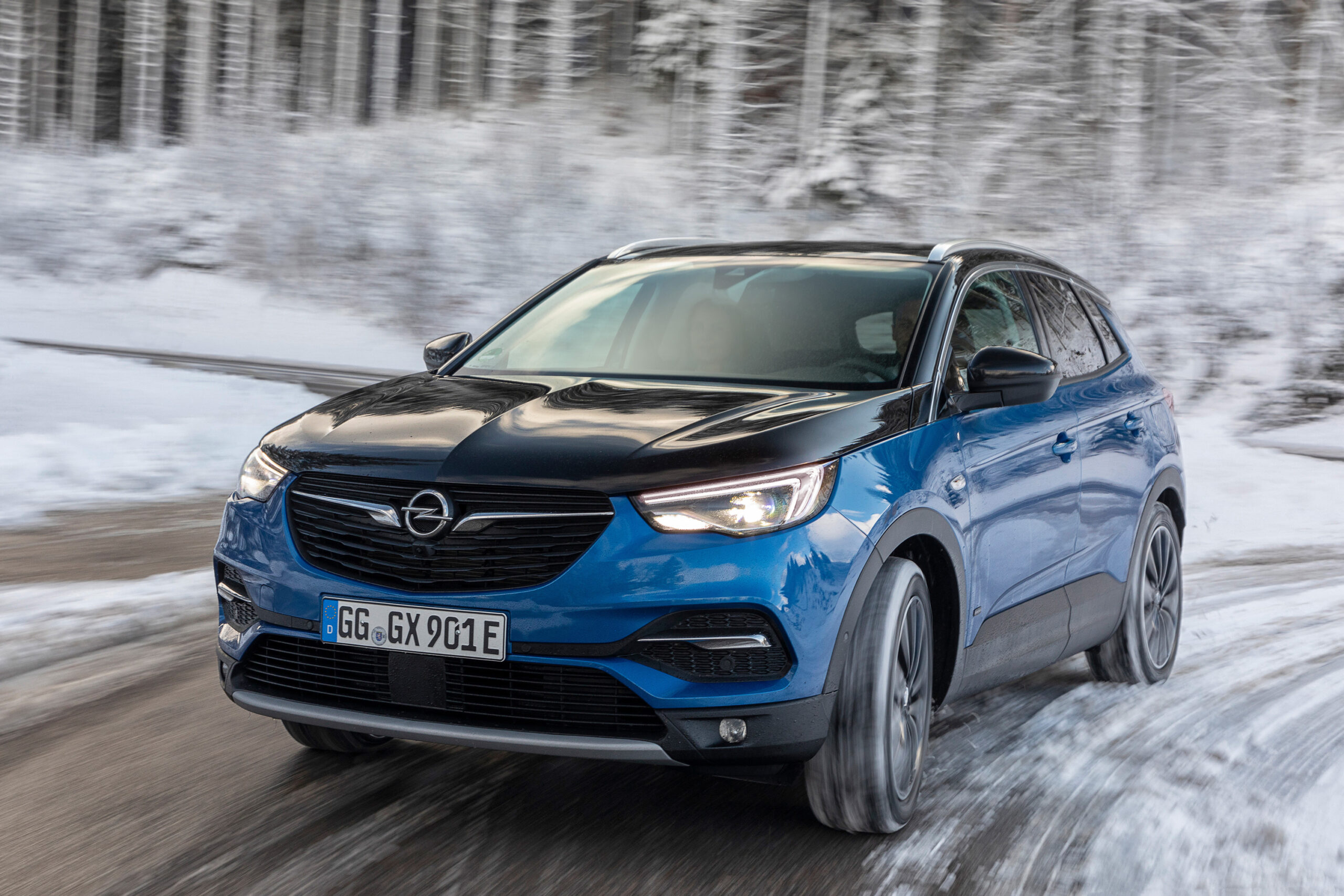 Opel tra sicurezza e comfort: ecco come si affronta il rigido inverno