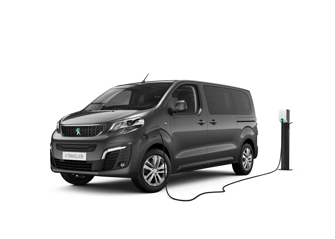 Peugeot e-Traveller: due nuove versioni completano il listino