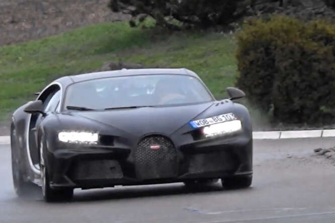 Bugatti Chiron: pizzicato uno speciale prototipo [VIDEO]