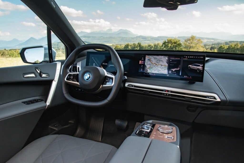 interni BMW iX