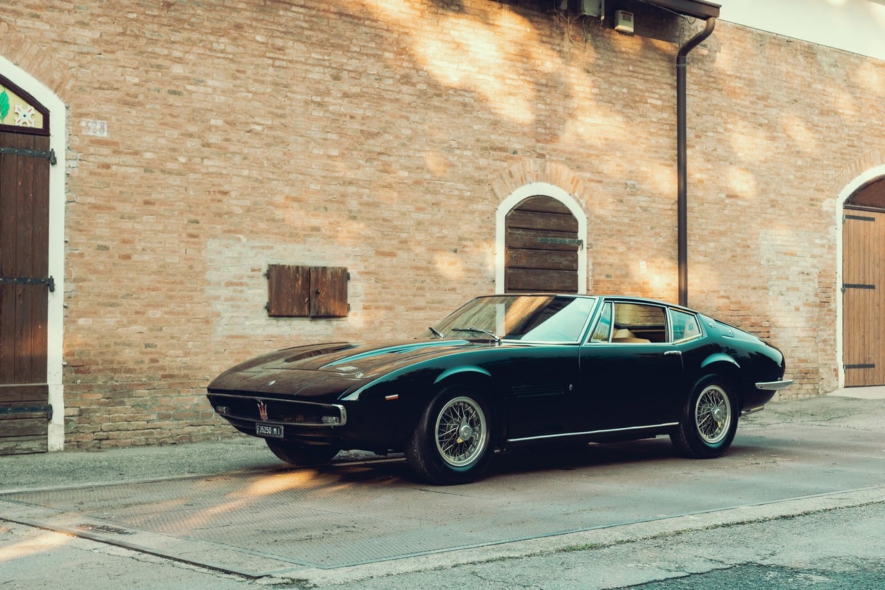 Maserati Ghibli “compie” 55 anni: la sua storia in pillole