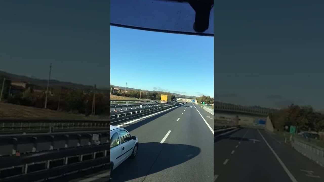 In contromano con un TIR sulla Torino-Savona a 90 km/h [VIDEO]