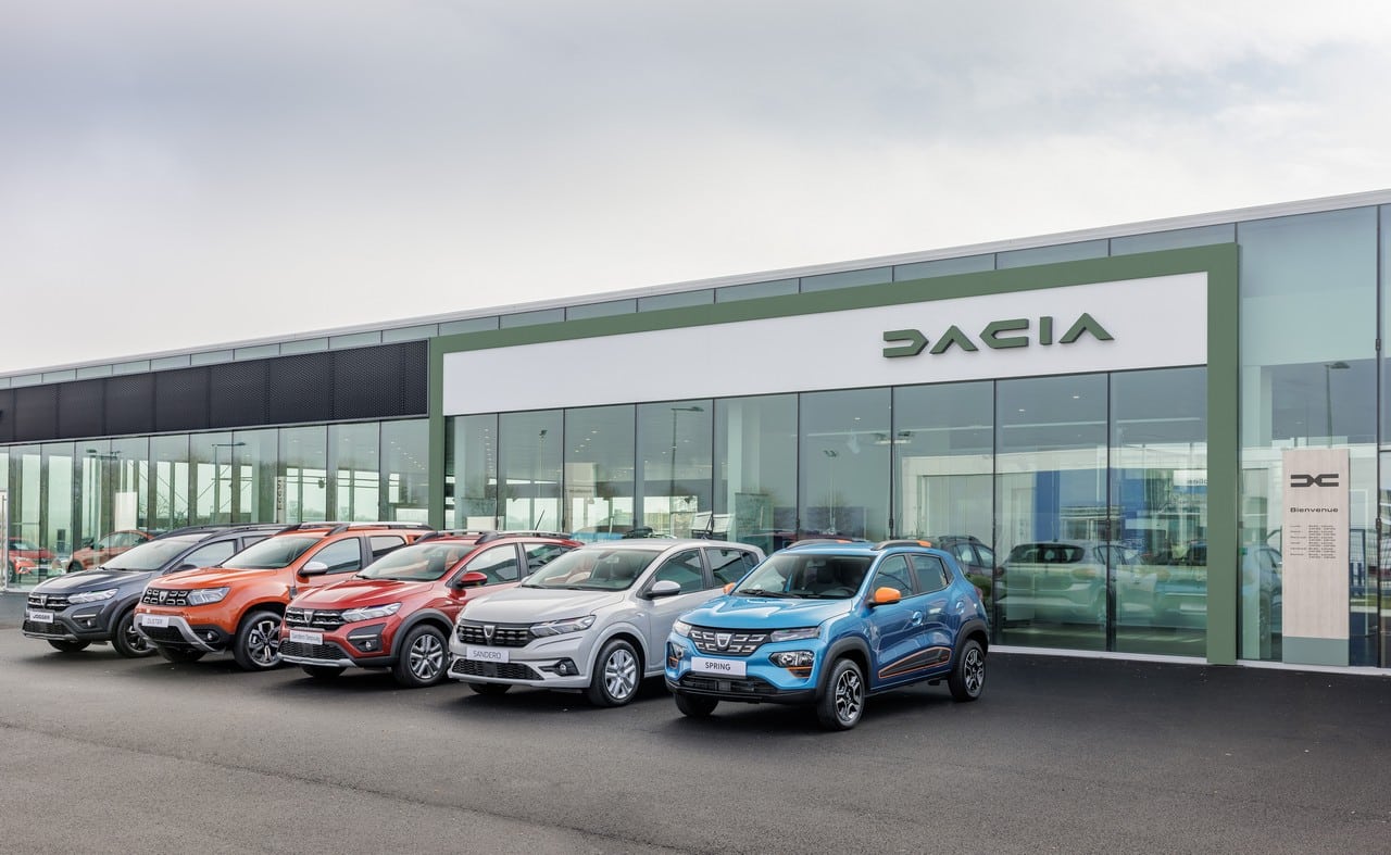 La rivoluzione d’immagine Dacia ora coinvolge anche le concessionarie