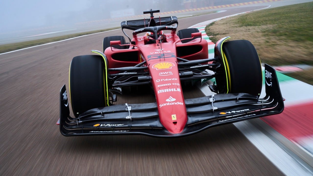 A Fiorano il debutto della F1-75: la nebbia non ha frenato l’entusiasmo