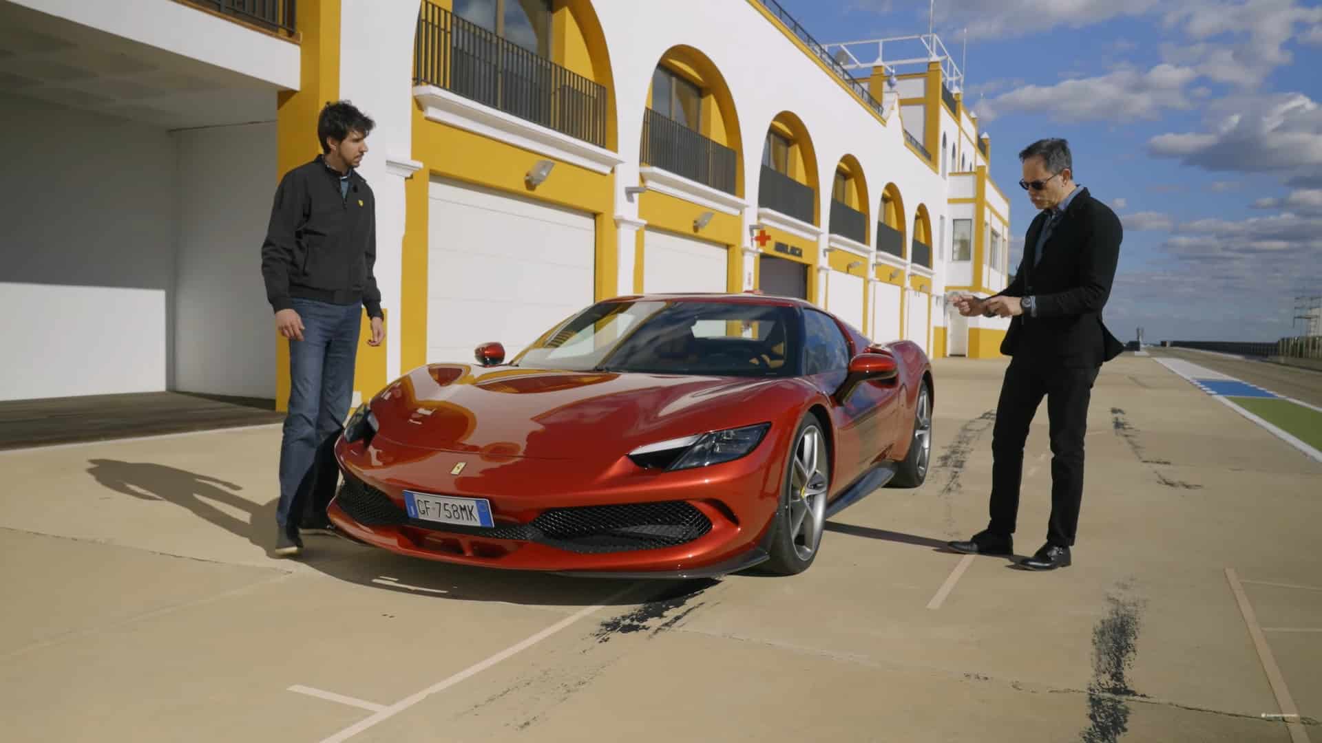 Ferrari 296 GTB, il designer Flavio Manzoni ce la racconta a 360°