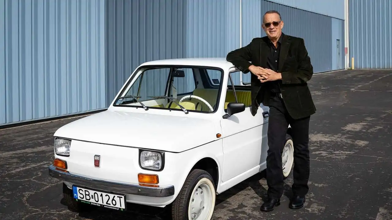 Tom Hanks vende, per beneficenza, la sua Fiat 126 prodotta in Polonia