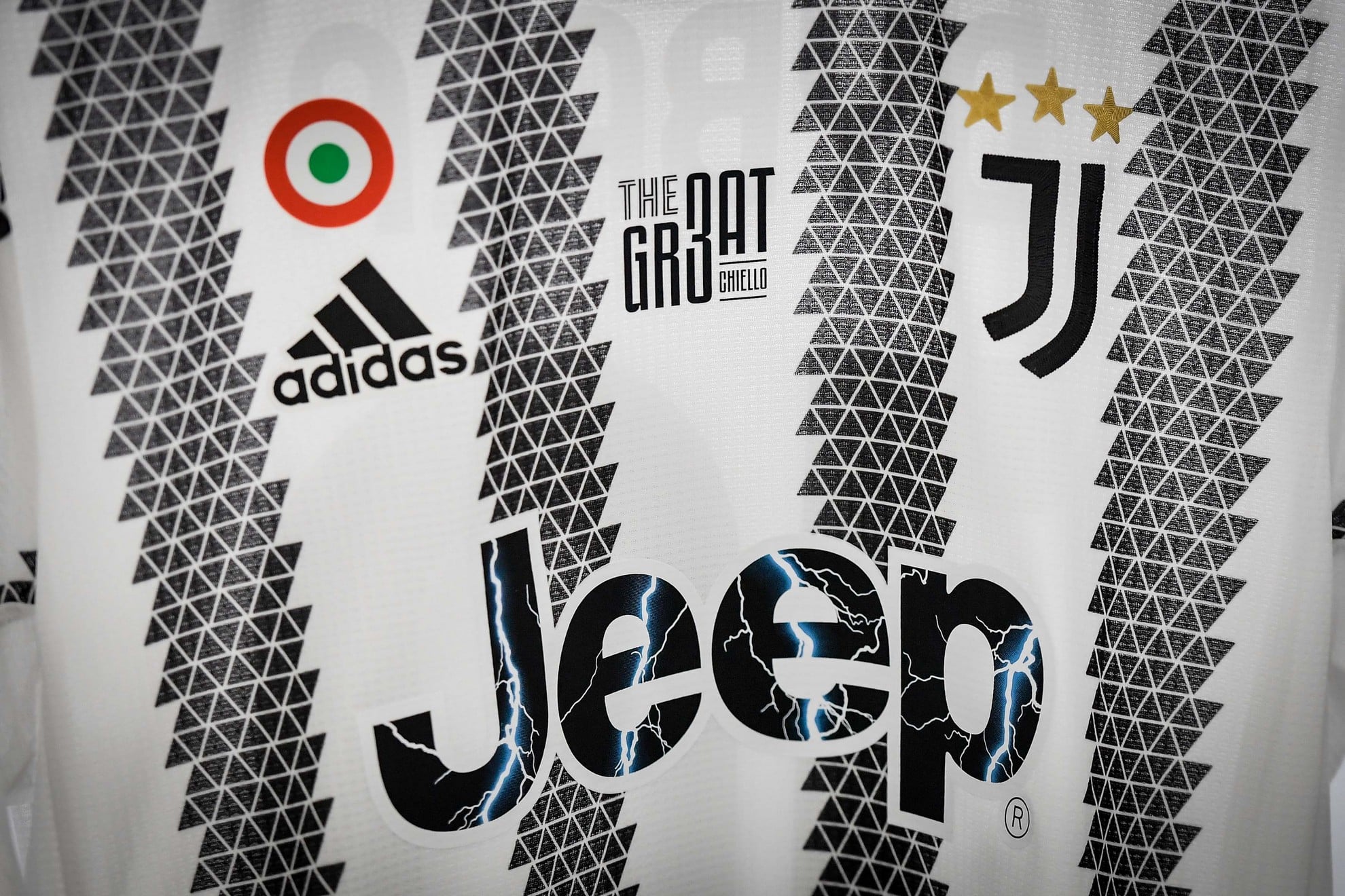 La Juventus è già scesa in campo con le nuove divise 2022/23 targate Jeep