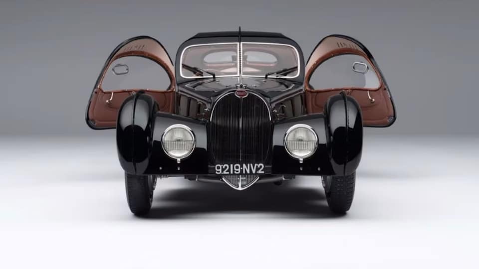 La Bugatti Voiture Noire del 1938 avvolta nel giallo: vale una fortuna ed è scomparsa
