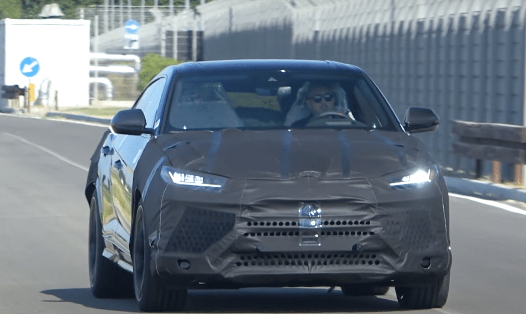 Lamborghini Urus Evo: i test mostrano un interessante spoiler posteriore