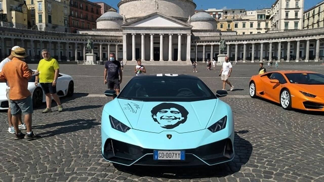 Bull Days 2022 a Napoli: spunta la Lamborghini Huracan dedicata Maradona