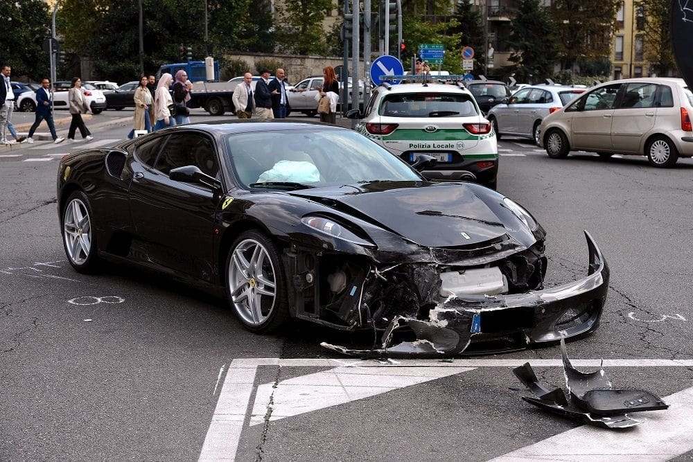 Ferrari 60 incidente milano