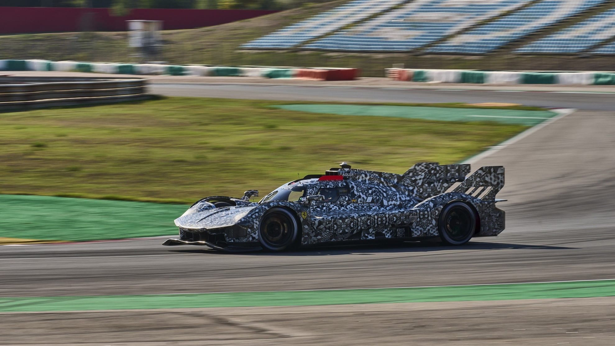 Ferrari LMH: il 30 ottobre la presentazione ufficiale a Imola