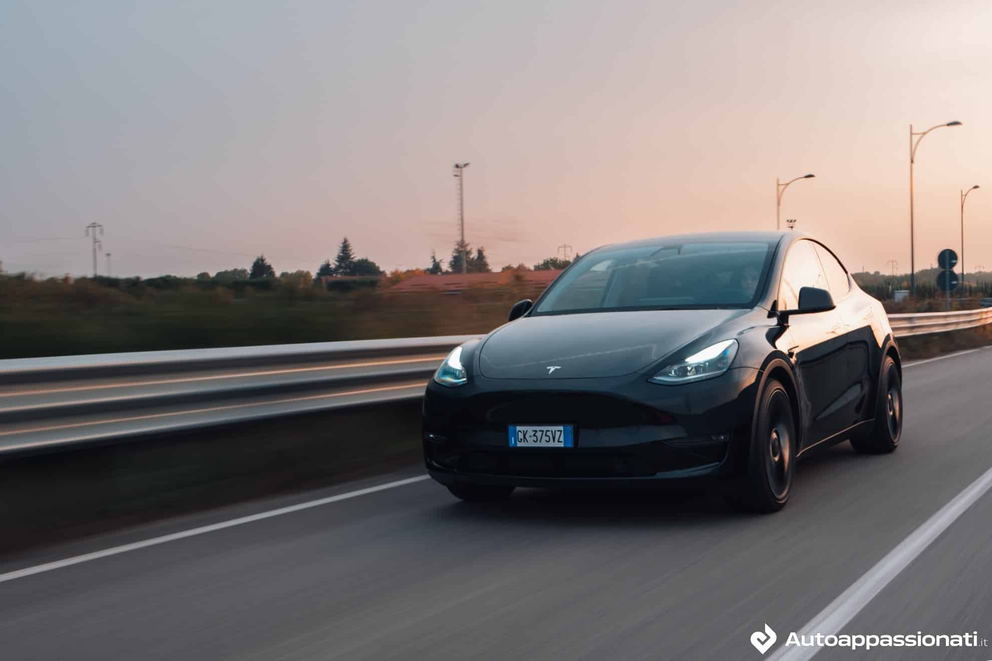 Tesla: storia, modelli 2023, novità, Supercharger