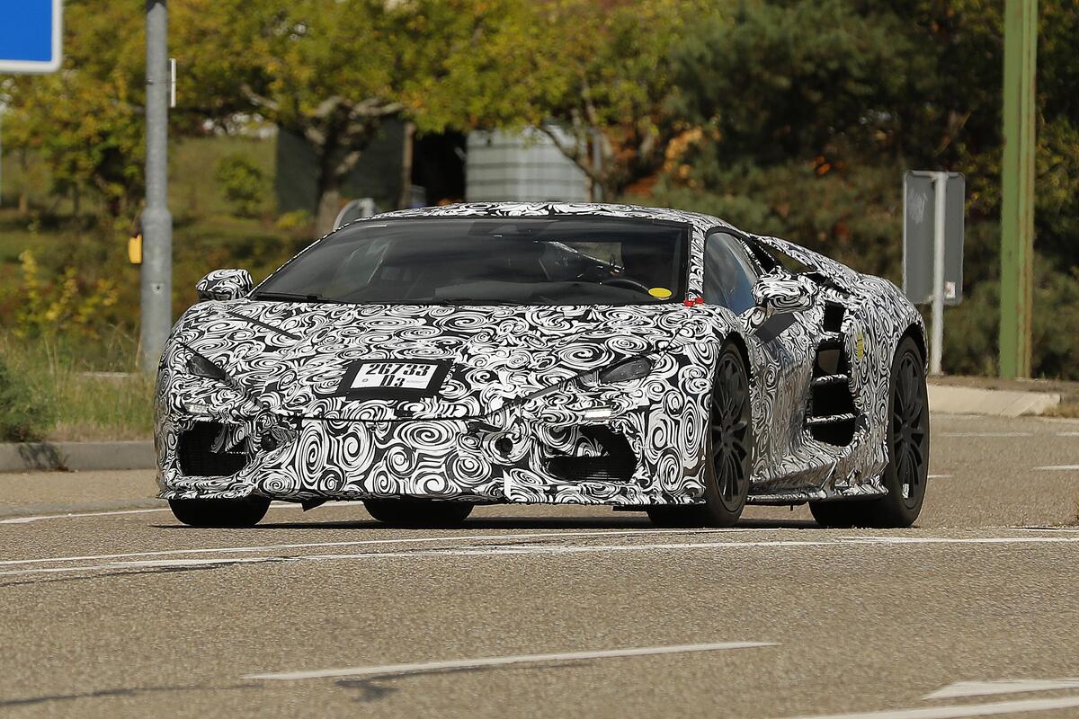 La nuova supercar Lamborghini 2023 sarà ibrida plug-in. Cosa sappiamo