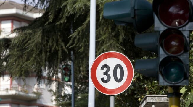 Limite velocità Torino: tutti a 30 km/h nel capoluogo torinese
